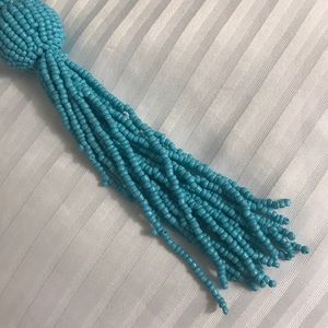 STUNNING Turquoise beaded necklace